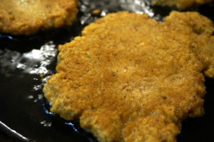 rote Linsenschnitzel angebraten